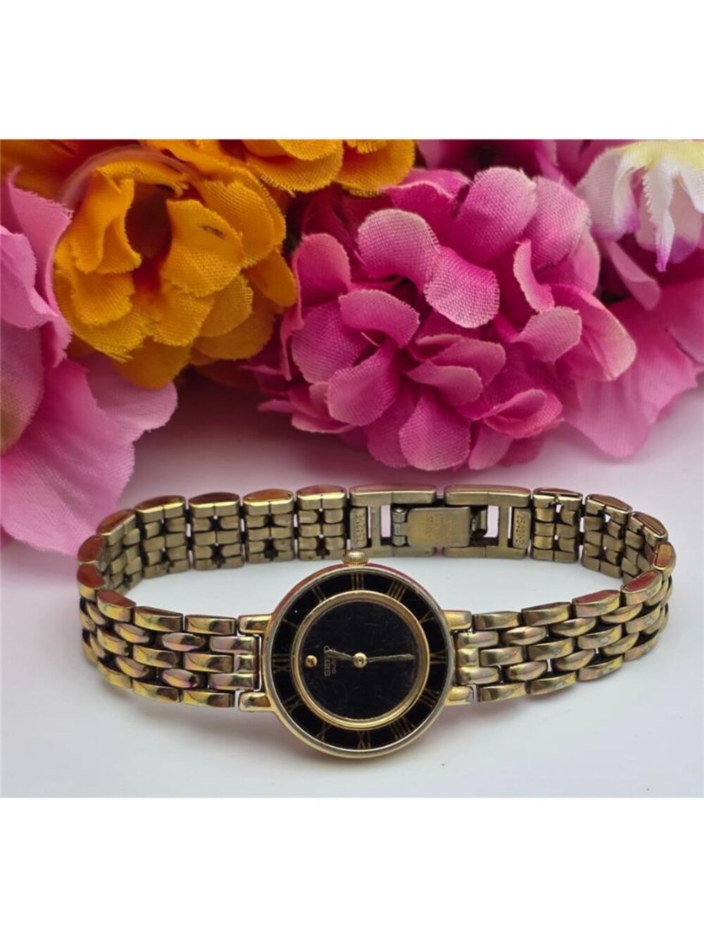 Vintage Seiko Womens Watch 1N00-0D29 Gold Black Dial Roman 21mm Quartz